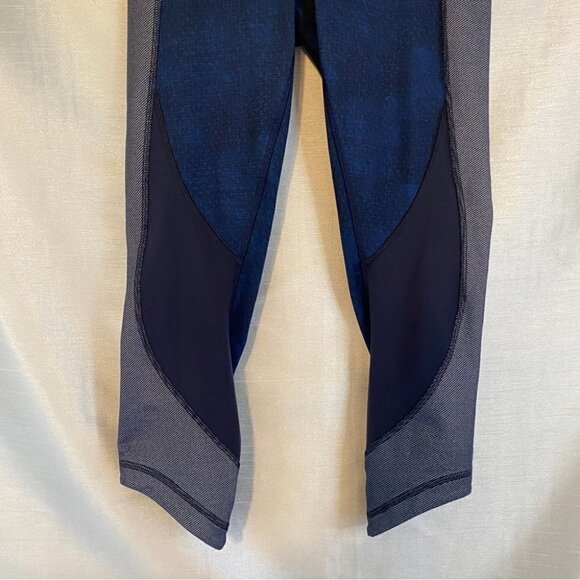 Lululemon Wunder Under  Crop Sashiko Size 4 - Picture 8 of 14